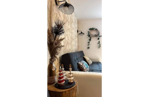 Marans Condo | Le Camélia, 20 mins from La Rochelle