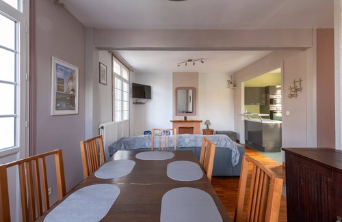 Yport House | Le Camélia - Cozy Retreat Steps from the Beach