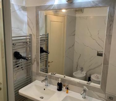 Rione IV Campo Marzio House | le camere e gli appartamenti di piazza del popolo
