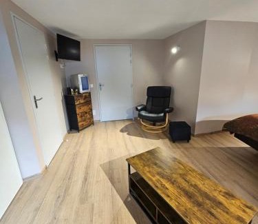 Porta Hotel | Discover Le Campcardos: Family-Friendly with Essential Amenities