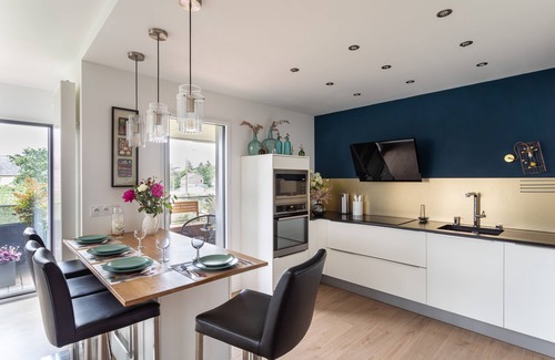 Nord-Saint-Martin Apartment | Relax at Le Canal: Balcony Apartment with Scenic View