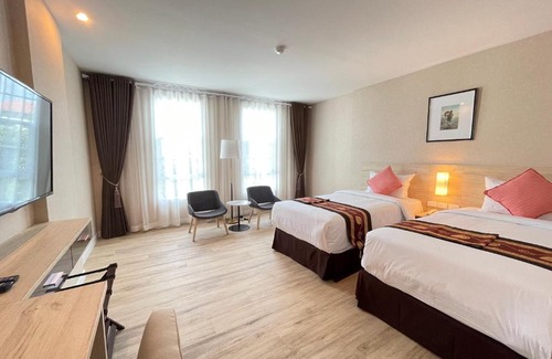 Chiang Mai Hotel | Oceanfront Bliss at Le Cannes Hotel - 4-Star Experience