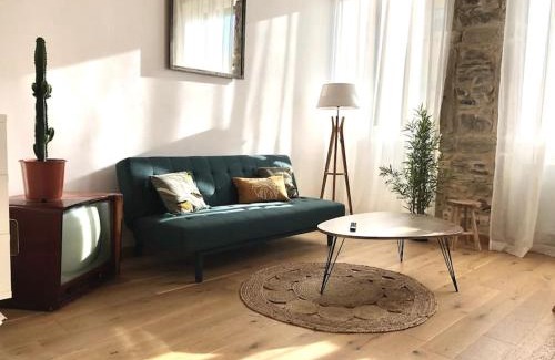 9th Arrondissement Apartment | Discover Le Canut de St Just - Family-Friendly Retreat