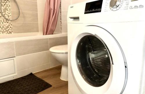 9th Arrondissement Apartment | Discover Le Canut de St Just - Family-Friendly Retreat