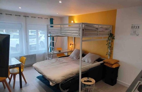 Saint-Quentin Apartment | Ideal Stay at Le Carnot 1 - Near Station & Family Friendly