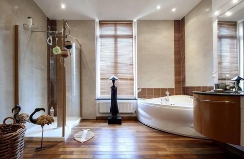 Le Cateau-Cambresis House | Discover Le Carré des Arts: Perfect for Families & Leisure