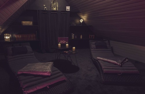 Bruz House | Cozy Love Room at Le Carré Rose with Kitchen & Breakfast