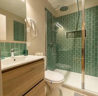 Collobrieres Apartment | Magnifique Appartement Chic & Cosy with Family-Friendly Features