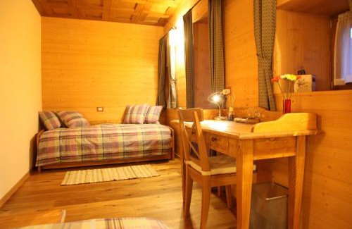 Ardenno House | Accessible Family Retreat at Le Case dei Baff, Rated 9/10