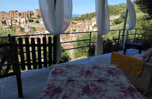 Marina di Pisciotta Apartment | Discover La Casa Dei Fiori: Pet-Friendly Retreats Await!