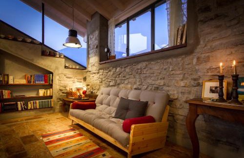 Blevio Apartment | Exceptional Le Casette Apartments with Kitchen Amenities