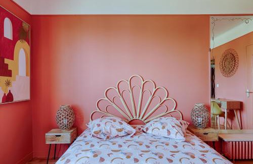 Saint-Jean Apartment | Charming Immeuble Constellat'Yon: Pet-Friendly Retreat
