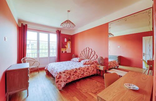 Saint-Jean Apartment | Charming Immeuble Constellat'Yon: Pet-Friendly Retreat
