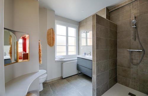 Saint-Jean Apartment | Charming Immeuble Constellat'Yon: Pet-Friendly Retreat