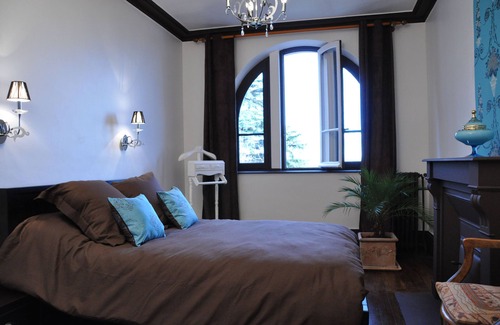 Vancia - Crepieux House | Villa Castel Suite La-Pape: Family-Friendly Oasis with Pool