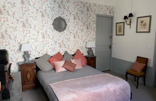 Brehemont Bed & Breakfast | Relax at Le Castel de Bréhémont with Oceanfront Pool Views