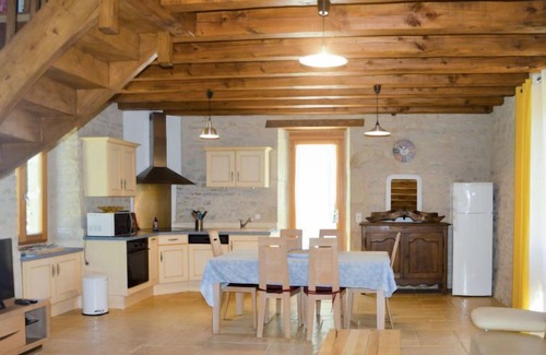 Pontcirq House | Discover Le Causse du Cluzel: Guest-Rated 9.6/10 Retreat