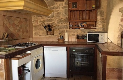Hures-la-Parade Cottage | Discover Le Cazal: Private Heated Pool & Ocean Views