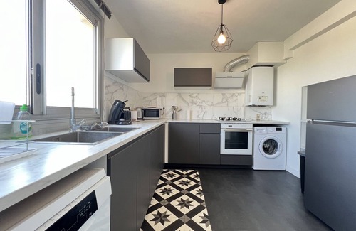Colomiers Apartment | Cozy Le Central: Family-Friendly Stay Near Airport