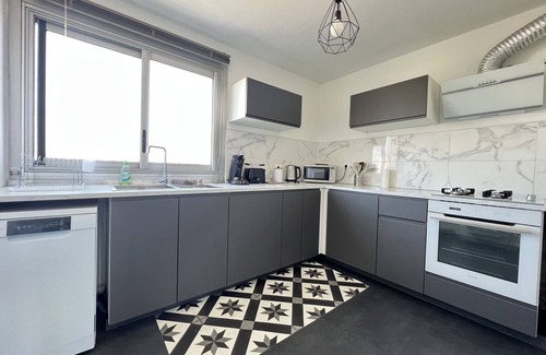 Colomiers Apartment | Cozy Le Central: Family-Friendly Stay Near Airport