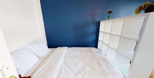 Fontaine Lestang-Bagatelle-Papus-Tabar-Bordelongue House | Private Room at Le Central with Cozy Lounge and Terrace