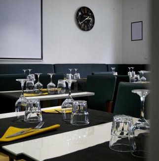 Balaruc-les-Bains Hotel | Welcome to Le Central Hotel: Pet-Friendly Dining & Comfort