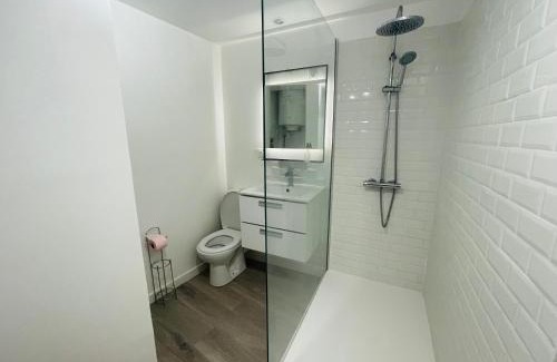 Lezignan-Corbieres Apartment | Discover Le Centrale: Pet-Friendly Family Retreat