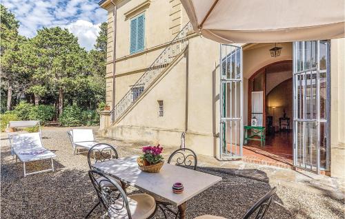 Rosignano Marittimo Apartment | Child-Friendly Getaway at Le Cerbonchie for Budget Travelers