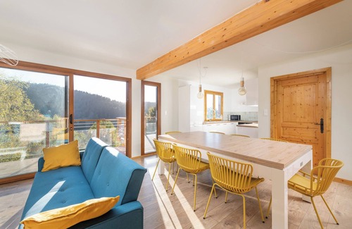 Le Grand Valtin House | Le Cerf: Cozy Chalet with Pool and Billiards Awaiting You
