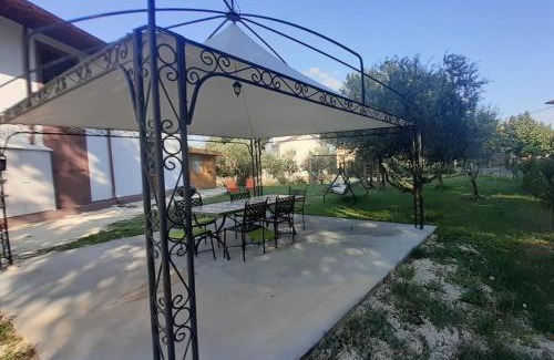 Baiano Bed & Breakfast | Pet-Friendly Getaway at LE CERQUE - Rated 9.4/10
