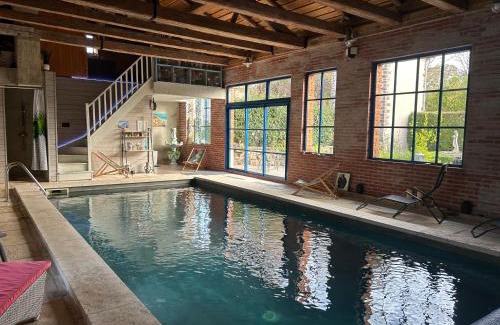 Jeuxey Bed & Breakfast | Elegant Le Château de Failloux: Oceanfront with Spa & Pool