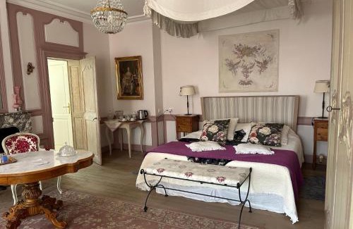 Jeuxey Bed & Breakfast | Elegant Le Château de Failloux: Oceanfront with Spa & Pool
