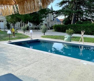 Oiron Bed & Breakfast | Discover Le Château de Leugny: 9.3/10, Oceanfront Escape