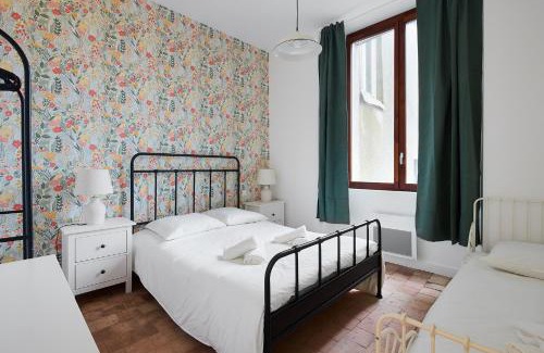 Beaupreau Apartment | Le Château de ma mère - Wifi ,Linge, Vue Château