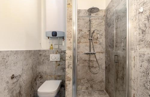 Fontaine-de-Vaucluse Apartment | Family-Friendly Stay at Le Château Olive et Raisin