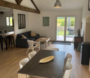 Saint-Sulpice-de-Cognac House | Escape to Le Chai des Annereaux - Guest Rated 9.8/10