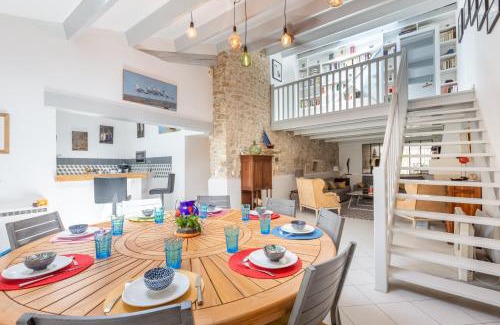 Arceau House | Pet-Friendly Le Chai de La Boirie: 4-Star Retreat with Pool