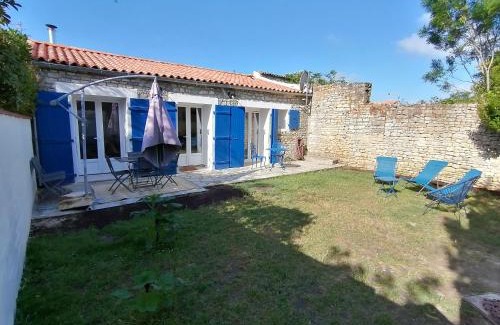 Saint-Pierre-d'Oleron House | Discover Le Chai de Saint-Pierre: Family-Friendly Retreat