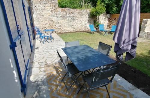 Saint-Pierre-d'Oleron House | Discover Le Chai de Saint-Pierre: Family-Friendly Retreat