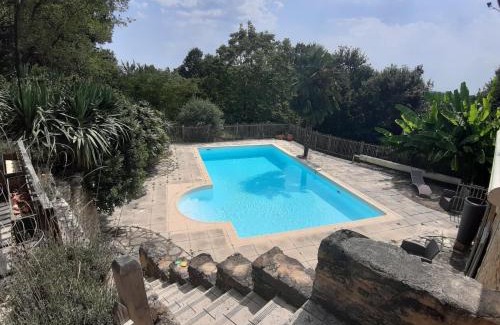 Montignac House | Relaxing Retreat at Le Chai with Pool & Oceanfront Views