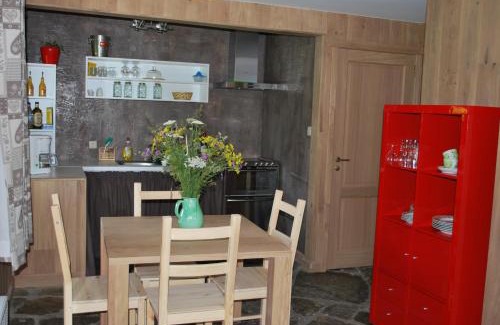 Engreux House | Family-Friendly Stay at Le Chalet à Bonnerue, Rated 9.4/10