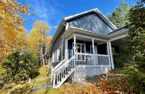 Saint-David-de-Falardeau Ski Chalet | Discover Le Chalet Bleu Near Monts-Valin - Rated 9.5/10!
