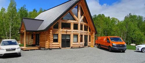 Saint Donat Ski Chalet | Relax at Le Chalet Enchanté with Ocean Views & Private Beach