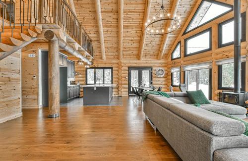 Saint Donat Ski Chalet | Relax at Le Chalet Enchanté with Ocean Views & Private Beach