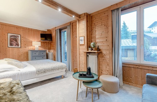 Le Planellet Hotel | Family-Friendly Escape at Le Chalet d'Antoine