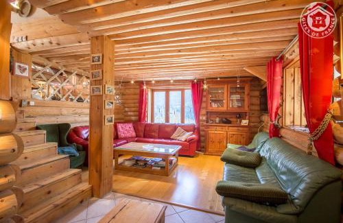 Saint-Andre Ski Chalet | Discover Le Chalet de la Vanoise: Pet-Friendly Retreat