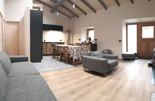 Saint-Andre Ski Chalet | Cozy Le chalet de ManéLou - Perfect for Family Getaways