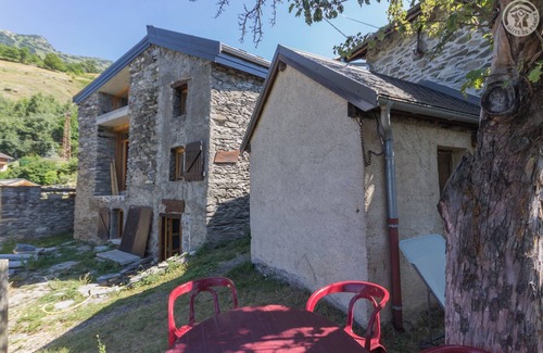 Saint-Andre House | Discover LE Chalet DE Manelou: Pet-Friendly Retreat