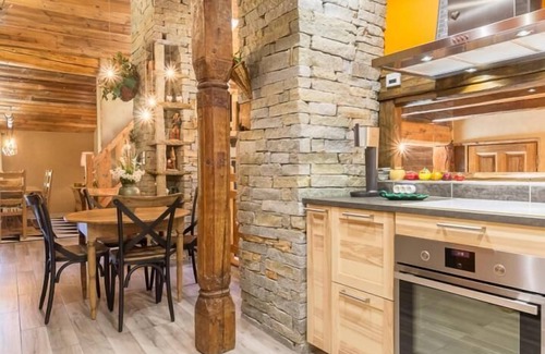 Saint-Andre House | Discover LE Chalet DE Nini - Family-Friendly Retreat