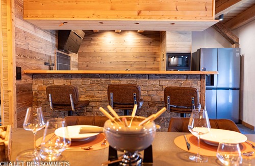 Puy-Saint-Pierre Ski Chalet | Experience Breathtaking Mountain Views at Le Chalet des Sommets